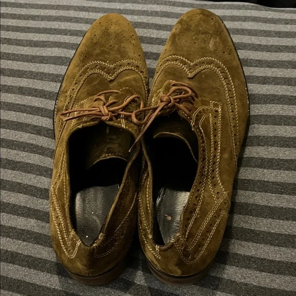 Men's Donald Pliner Suede Wingtip Dress Shoes - Brown - Picture 3 of 3